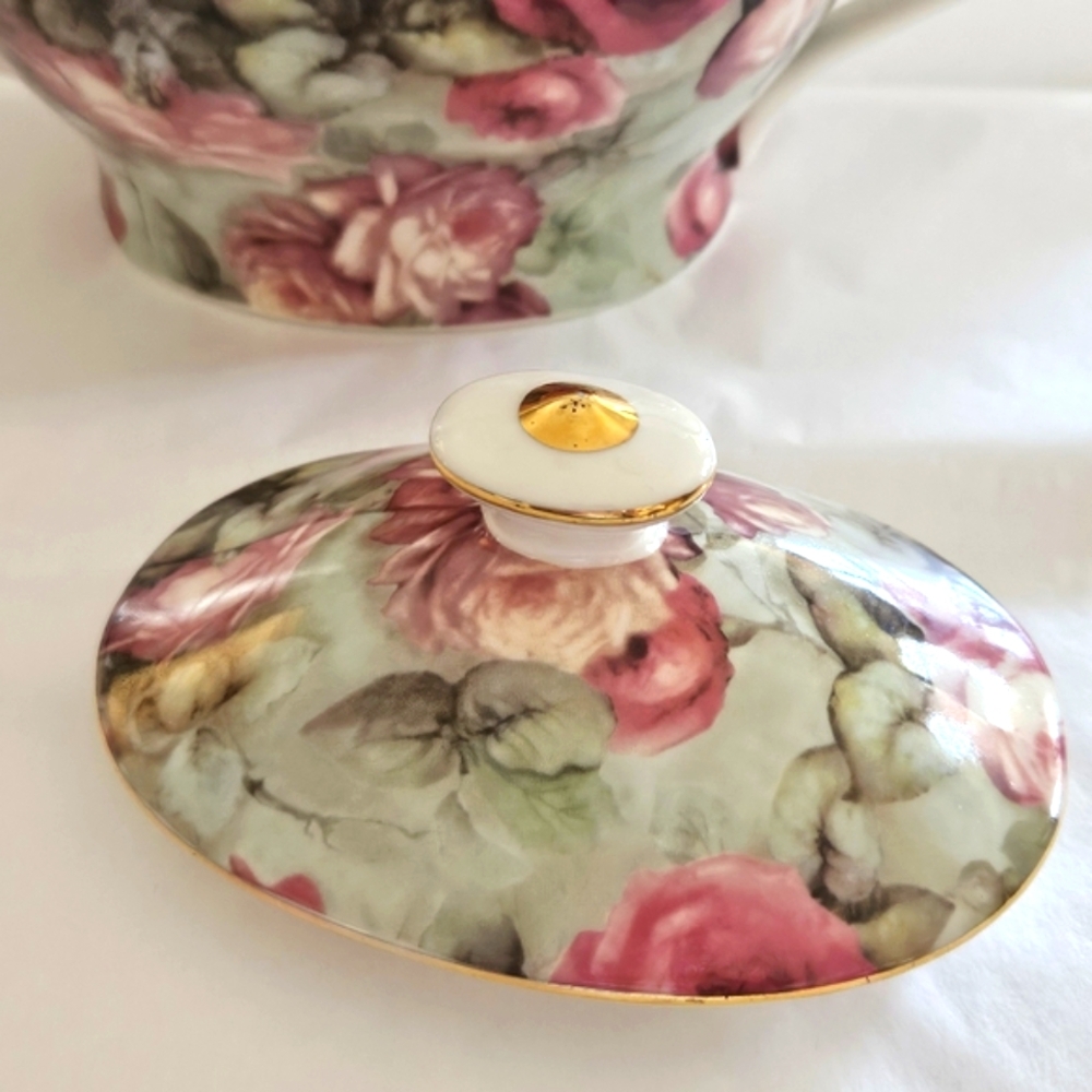 Wow - Roses! Grace's Teaware Teapot - Picture 8 of 15